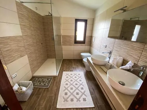 B&B Peonia Sun Light SantʼAntìoco 0*,  İtalya